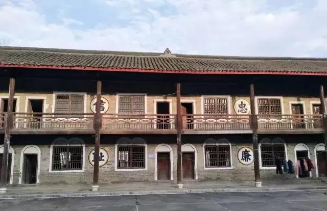 新化县温塘镇康氏宗祠康家人的精神家园