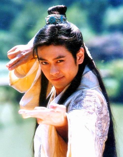 《射雕英雄传》中著名的南帝段智兴一灯大师,本名为段智兴,是段正兴子