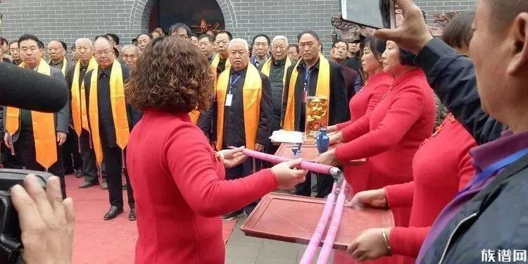贺氏祠堂落成庆典暨贺氏祭祖大典在河南巩义东村举办