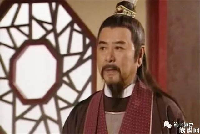 高升泰坐上皇位后,渐渐受到大理国传统势力,以及佛教意识的影响,于是