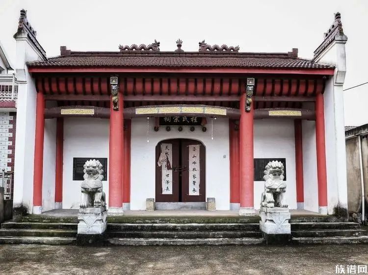 桂氏祠堂历经数百年,桂氏族人于2013年集资重建的.