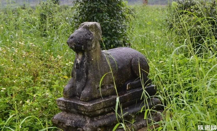 据说它是广西最大的土司墓
