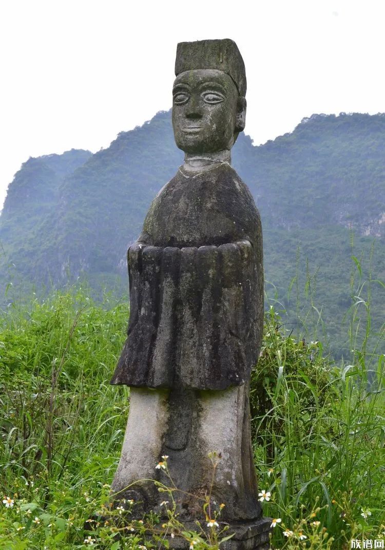 据说它是广西最大的土司墓