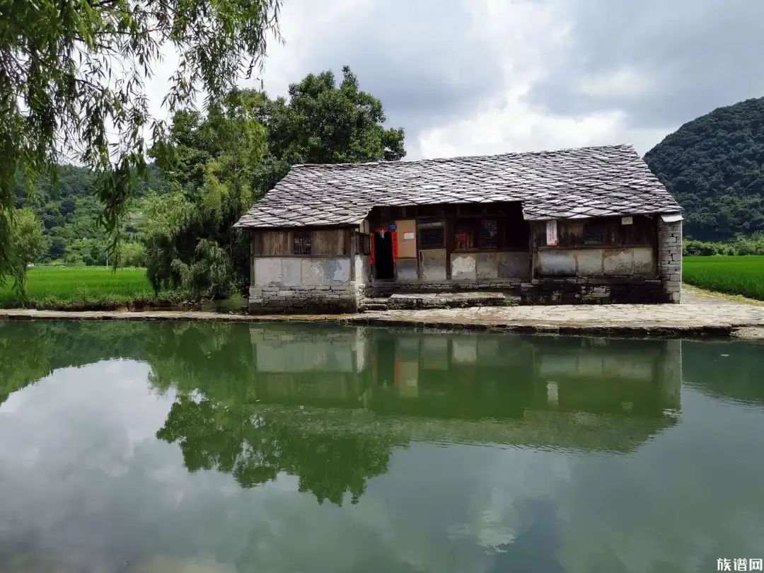 #五一出游记#安顺鲍家屯村的古水碾房，曾获联合国教科文组织，亚太文化遗产保护奖。-度小视