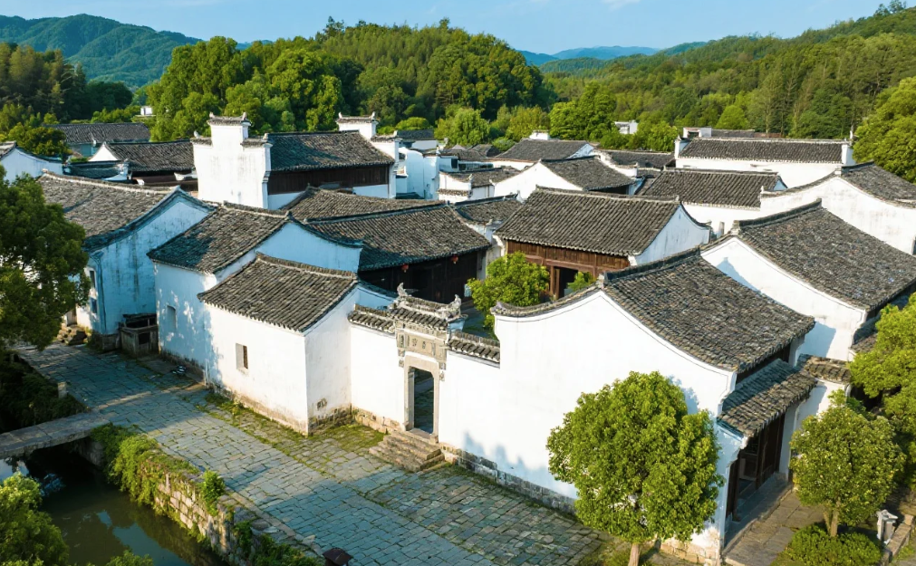 白虎村南岭底穿坑