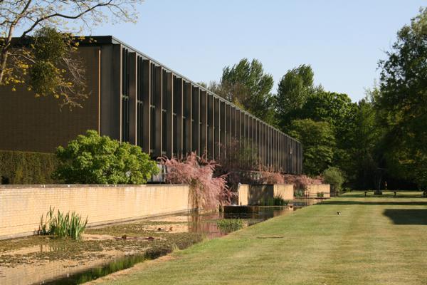 牛津大学圣凯瑟琳学院