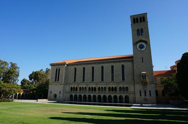 西澳大学