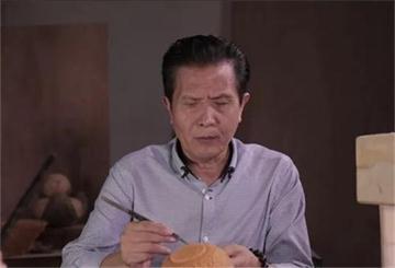 成功复制出64枚曾侯乙仿古编钟，他是谁？