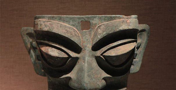 三星堆未解之谜揭秘:青铜纵目面具诉说什么