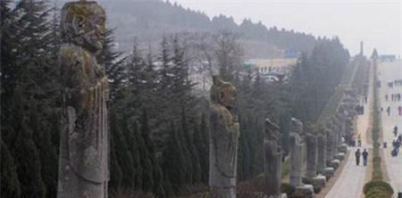 揭秘武则天墓的神秘机密：乾陵1300年刀枪不入