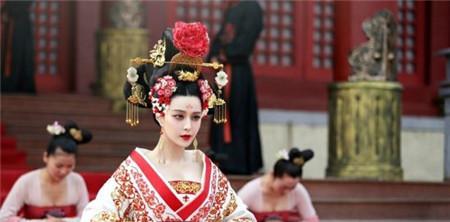 武则天和谁葬在一起？为什么要立下无字碑