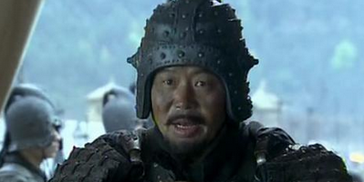 八月,刘表病逝,蒯越于是与蔡瑁等人拥立了刘表的次子刘琮为继任人.