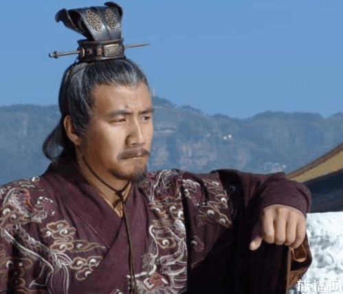 皇帝指着黄瓜问大臣:这是啥?机智的因为16个字保命