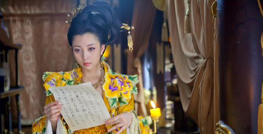 柴荣病死,七岁的儿子柴宗训即位,柴荣的继室,柴宗训的小姨符皇后为皇