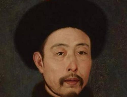 不过,最接近乾隆真实相貌的属于一幅名为《乾隆皇帝半身冬装像》,也是