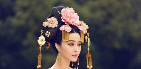 杨玉环凭借什么迷住了他的老丈人李隆基的呢