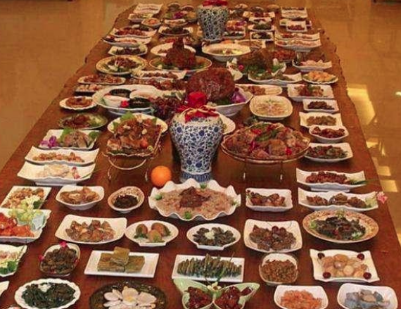 清朝时期的御膳究竟是什么样子?皇帝妃子们平时吃什么菜肴?