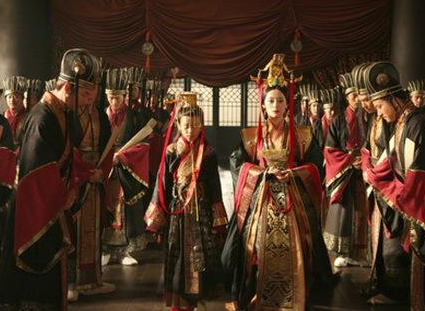 春秋时期的是什么样的 和战国的区别是什么呢