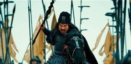 关羽人生最大的污点：就是差点死于张飞刀下