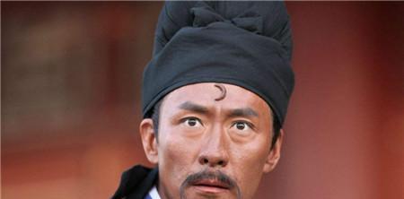 包青天不仅长得很黑而且额头上真的有一个月亮