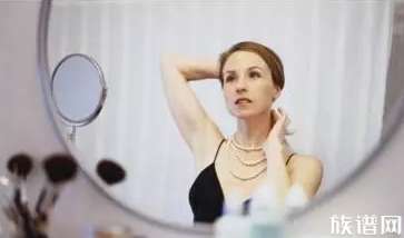 镜子中的你大概比真实长相要好看30%，不得不佩服人类的脑补功能